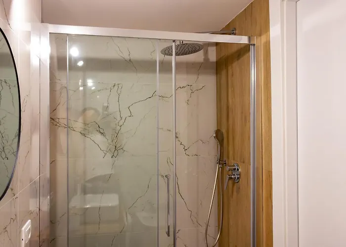Private Bathroom King Room