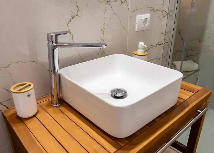 Private Bathroom King Room